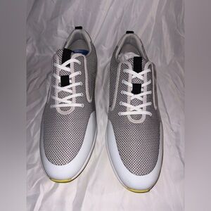 Vince Camuto Two Tone Mesh Shoe Box